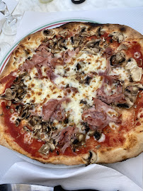 Pizza du Pizzeria Favina à Tournan-en-Brie - n°16