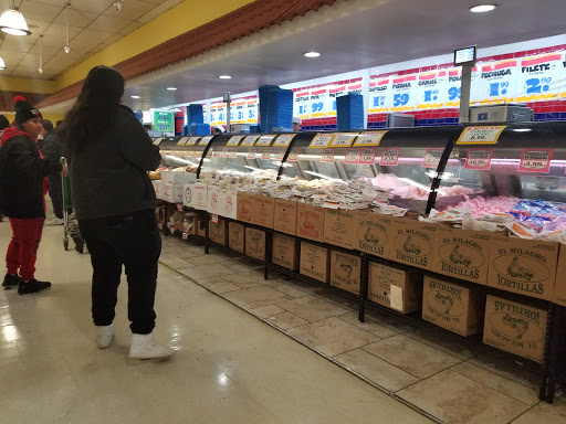 Supermarket «Morelia Supermarket Inc», reviews and photos, 4833 W Diversey Ave, Chicago, IL 60639, USA