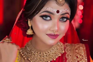 Mousumi's Makeover | Best Makeup Artist in Madhyamgram | Makeup Course in Kolkata | bridal makeup course in kolkata image