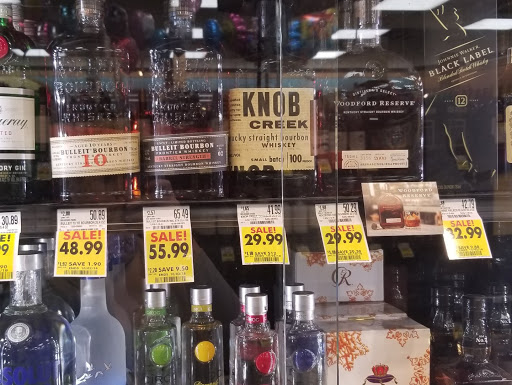 Grocery Store «Schnucks», reviews and photos, 3100 Madison Ave, Granite City, IL 62040, USA