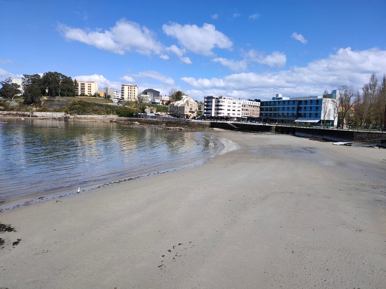 Photo de Praia de Santa Cruz zone des équipements