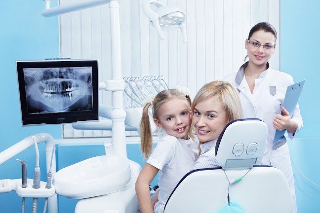 Clinica Dentară Pretty Smile - Dentist
