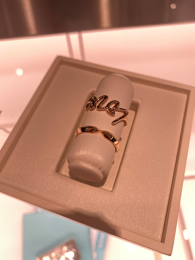 Jewelry Store «Tiffany & Co.», reviews and photos, 342 San Lorenzo Ave, Coral Gables, FL 33146, USA