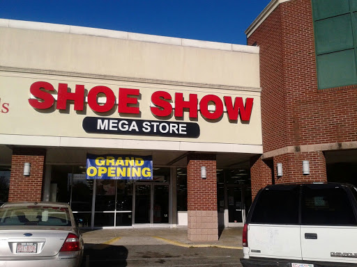 Shoe Show Mega Store, 1020 Summit Ave, Greensboro, NC 27405, USA, 