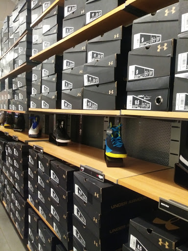 Clothing Store «Under Armour Factory House», reviews and photos, 100 Citadel Drive, Commerce, CA 90040, USA