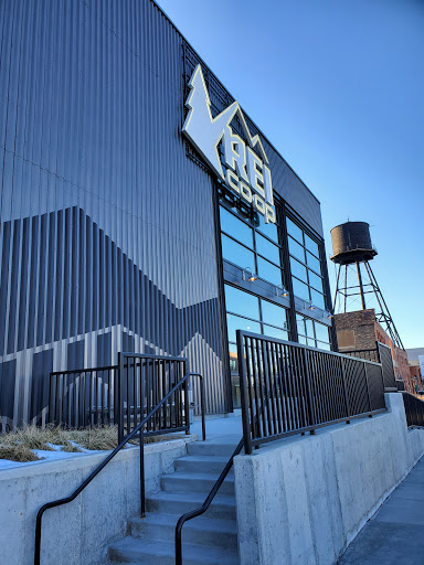 Camping Store «REI», reviews and photos, 1466 N Halsted St, Chicago, IL 60642, USA