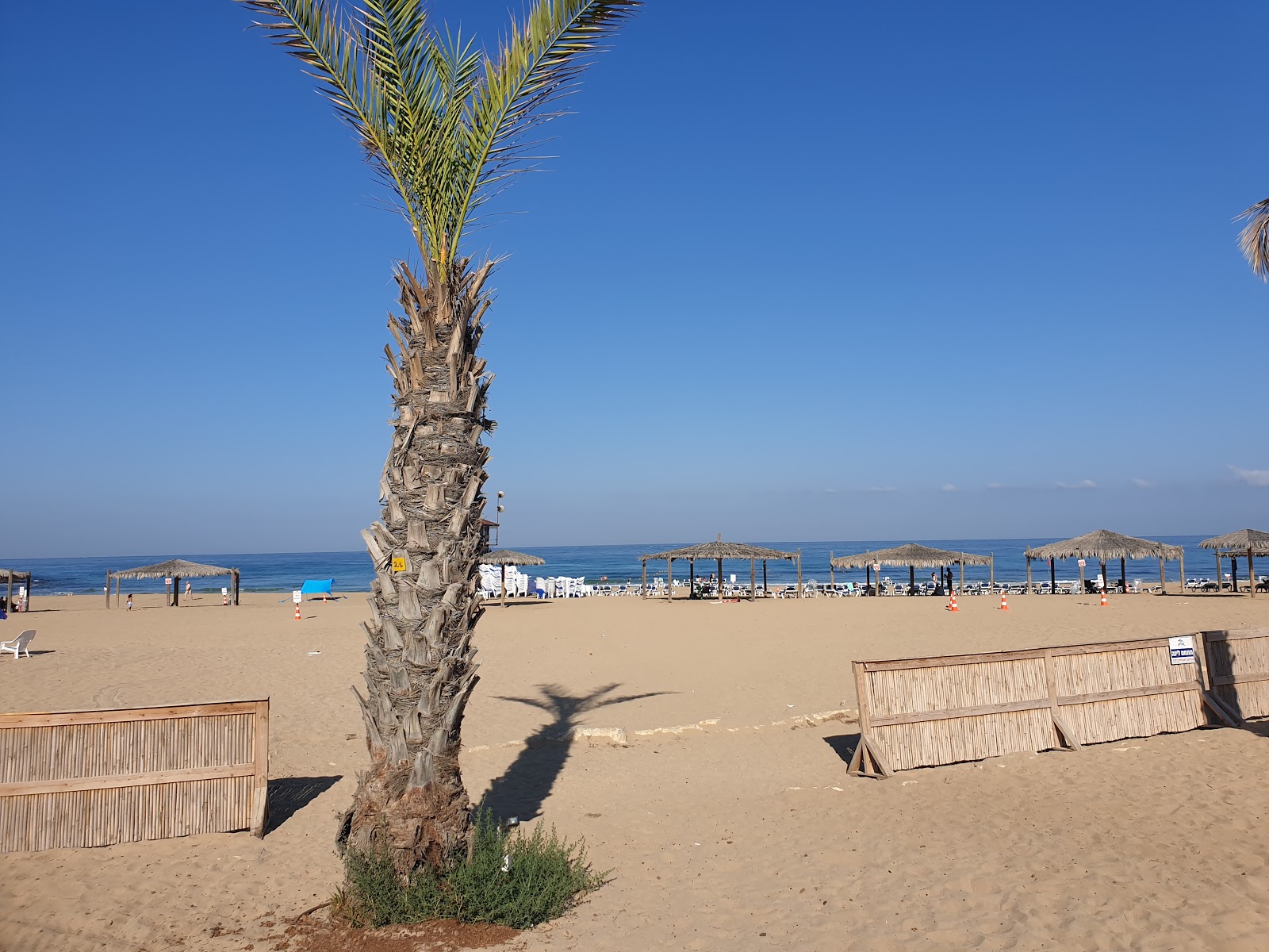 Banana beach'in fotoğrafı birden fazla geniş koy ile birlikte