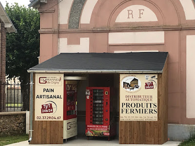 Distributeur de pain à Favières