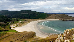 Zdjęcie Praia de Soesto poparte klifami