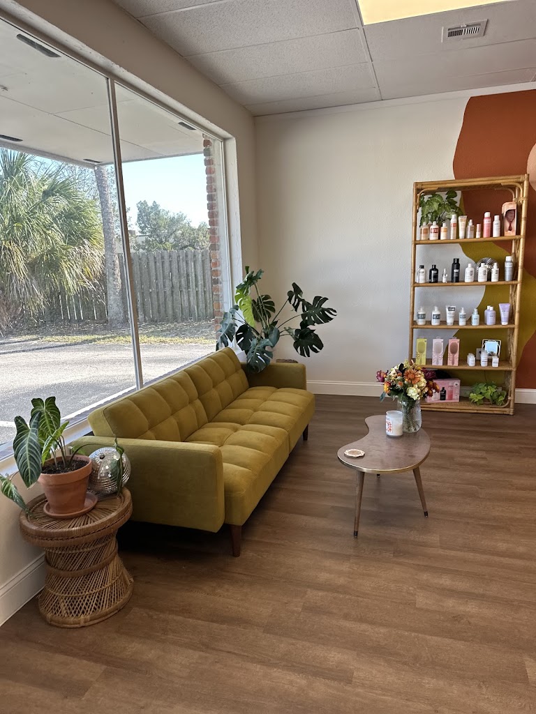 Golden Hour Salon and Spa 32955