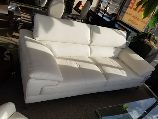 Furniture Store «Gallery Furniture», reviews and photos, 770 E Altamonte Dr, Altamonte Springs, FL 32701, USA