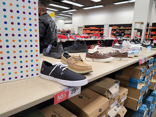 Shoe Store «Off Broadway Shoe Warehouse», reviews and photos, 125 Great Mall Dr, Milpitas, CA 95035, USA