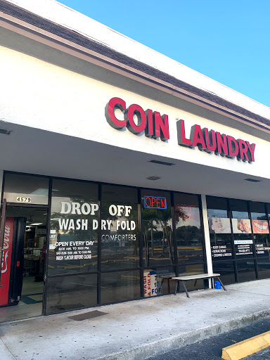 Laundromat «Sun Village Coin Laundry», reviews and photos, 4579 N University Dr, Lauderhill, FL 33351, USA