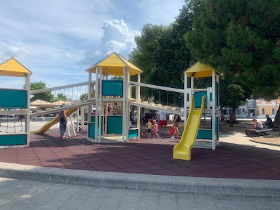 Otroško igrišče Ukmarjev trg / Parco giochi piazza Ukmar