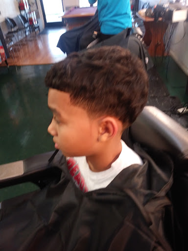 Barber Shop «Top Of The Line Barbershop», reviews and photos, 1002 W Little Creek Rd, Norfolk, VA 23505, USA