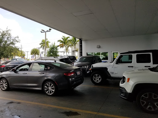 Car Dealer «Joey Accardi Chrysler, Dodge, Jeep, Ram», reviews and photos, 909 S Federal Hwy, Pompano Beach, FL 33062, USA