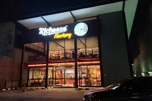 Richeese Factory S.Parman Semarang image
