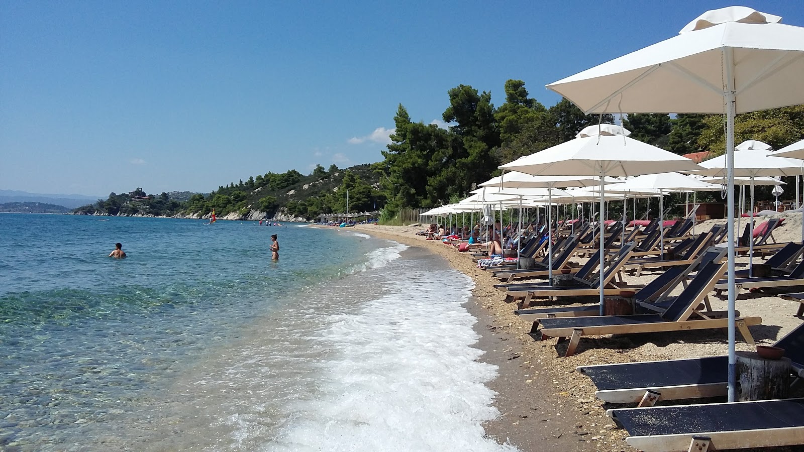 Fotografie cu Paralia Elia II cu o suprafață de pietricele beige mici