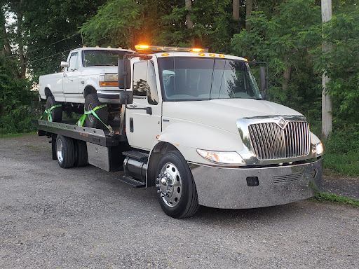 Matteos Towing & Recovery Available 247 image 2