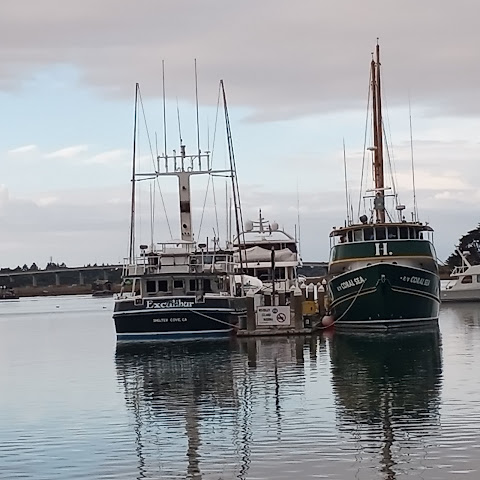 Café Waterfront by null