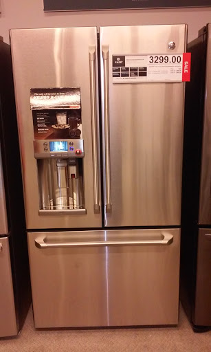 Shopping Mall «Lakeside Mall», reviews and photos, 14000 Lakeside Cir, Sterling Heights, MI 48313, USA