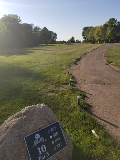 Golf Course «Bluff Creek Golf Course», reviews and photos, 1025 Creekwood Dr, Chaska, MN 55318, USA