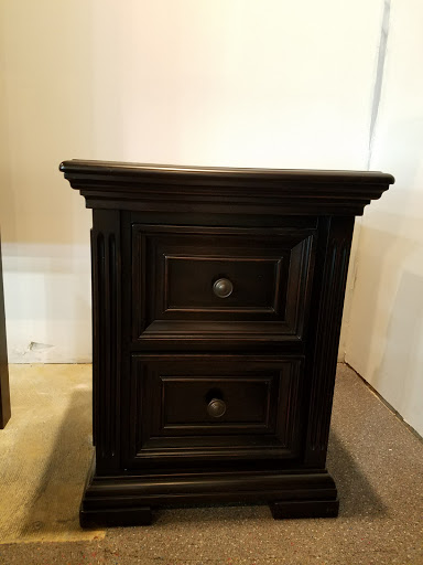 Furniture Store «Louisville Overstock Furniture Warehouse», reviews and photos, 1050 E Lewis and Clark Pkwy, Clarksville, IN 47129, USA