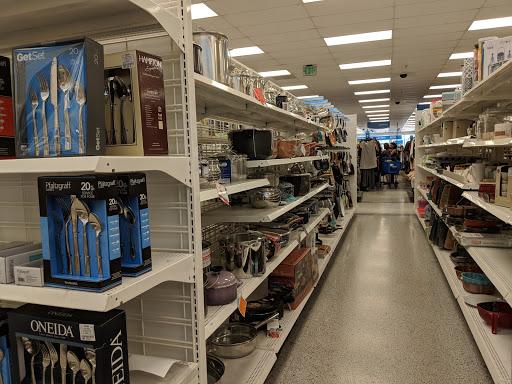 Clothing Store «Ross Dress for Less», reviews and photos, 2505 NW Federal Hwy, Stuart, FL 34994, USA