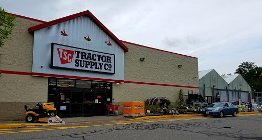 Tractor Supply Co., 461 High St #2, Ellsworth, ME 04605, USA, 