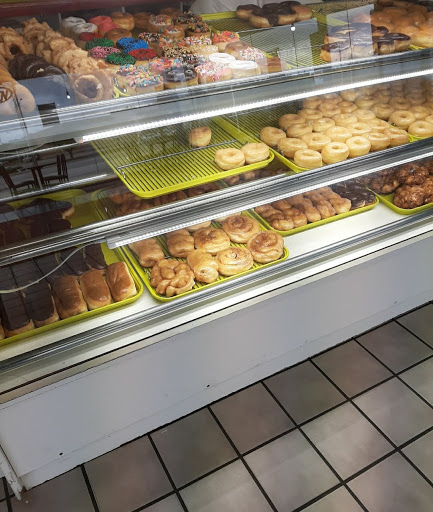 Donut Shop «Daylight Donuts», reviews and photos, 1088 N Brindlee Mountain Pkwy, Arab, AL 35016, USA