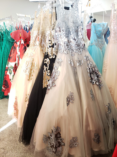 Bridal Shop «Discount Formals», reviews and photos, 6015 S Sheridan Rd, Tulsa, OK 74145, USA