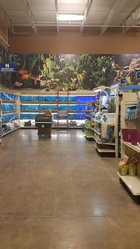 Pet Supply Store «PetSmart», reviews and photos, 3750 W Market St, Fairlawn, OH 44333, USA