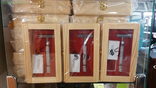 Thrift Store «M&M Thrift And Salvage», reviews and photos, 1517 Lucky St, Griffin, GA 30223, USA