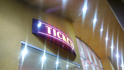 Movie Theater «Regal Cinemas Modesto 10», reviews and photos, 3969 McHenry Ave, Modesto, CA 95356, USA