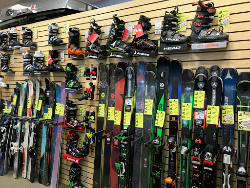 Sporting Goods Store «Peter Glenn Ski & Sports», reviews and photos, 7229 N Dale Mabry Hwy #1, Tampa, FL 33614, USA