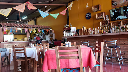 Restaurante El Charro Negro - Independencia, 40187 Zumpango del Río, Guerrero, Mexico