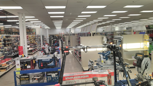 Hardware Store «Harbor Freight Tools», reviews and photos, 668 N. Riverside, Clarksville, TN 37040, USA