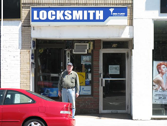Locksmith «Teaneck Locksmith», reviews and photos, 509 Cedar Ln, Teaneck, NJ 07666, USA