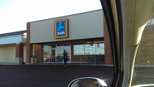 Supermarket «ALDI», reviews and photos, 1243 E Ash St #100, Piqua, OH 45356, USA