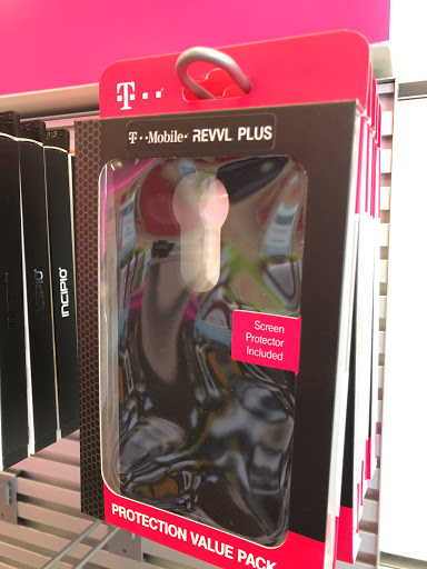 Cell Phone Store «T-Mobile», reviews and photos, 25965 Industrial Blvd #105, Hayward, CA 94545, USA