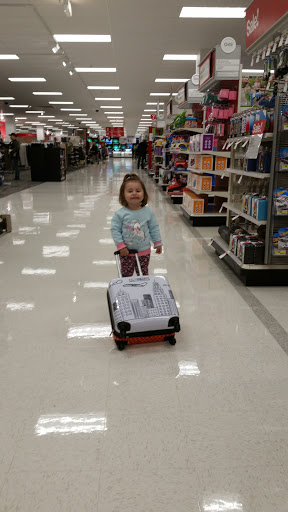 Shopping Mall «Addison Mall», reviews and photos, 2970 W Addison St, Chicago, IL 60618, USA