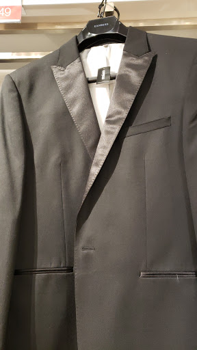 Outlet Store «Express Factory Outlet», reviews and photos, 490 Fulton St, Brooklyn, NY 11201, USA