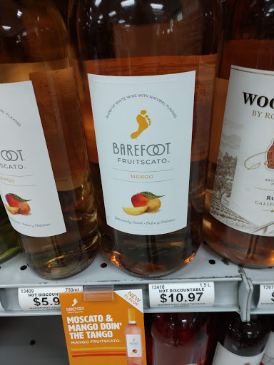 Wine Store «Lake Fine Wines», reviews and photos, 299 Hawkins Ave #2, Ronkonkoma, NY 11779, USA