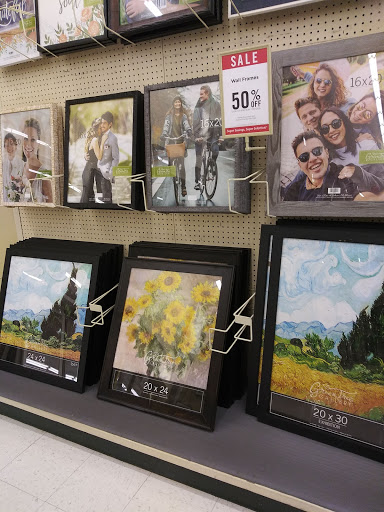 Craft Store «Hobby Lobby», reviews and photos, 3180 N College Ave #3, Fayetteville, AR 72701, USA