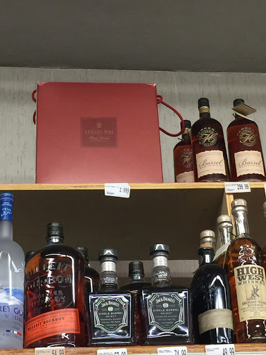 Liquor Store «Expressway Wine & Liquor Store», reviews and photos, 15416 Horace Harding Expy, Flushing, NY 11367, USA