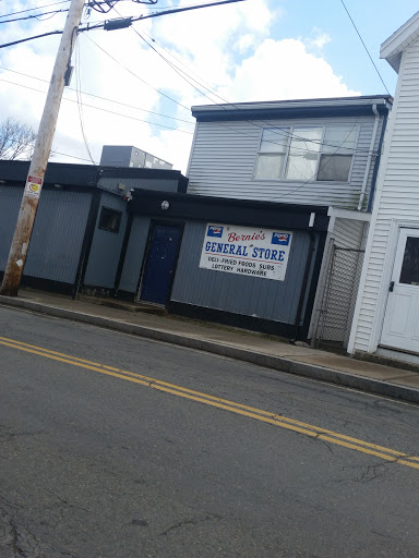 Grocery Store «Bernies General Store», reviews and photos, 1147 Sea St, Quincy, MA 02169, USA
