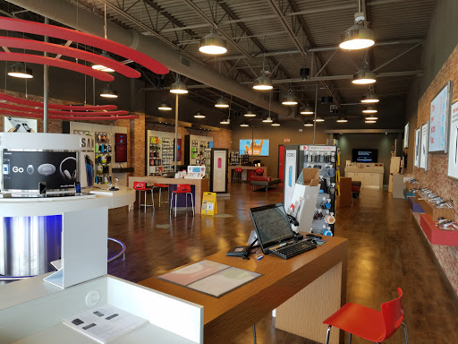 Cell Phone Store «Verizon Authorized Retailer, TCC», reviews and photos, 2400 Marketplace Boulevard, Shelbyville, IN 46176, USA