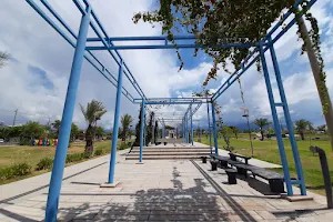 Parque De La Ciudad image