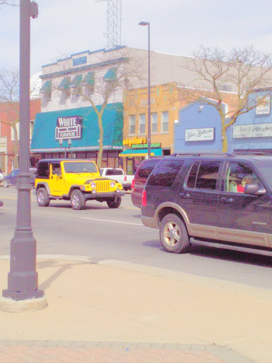Ice Cream Shop «Sanders Chocolate & Ice Cream Shoppes - Wyandotte», reviews and photos, 3042 Biddle Ave, Wyandotte, MI 48192, USA