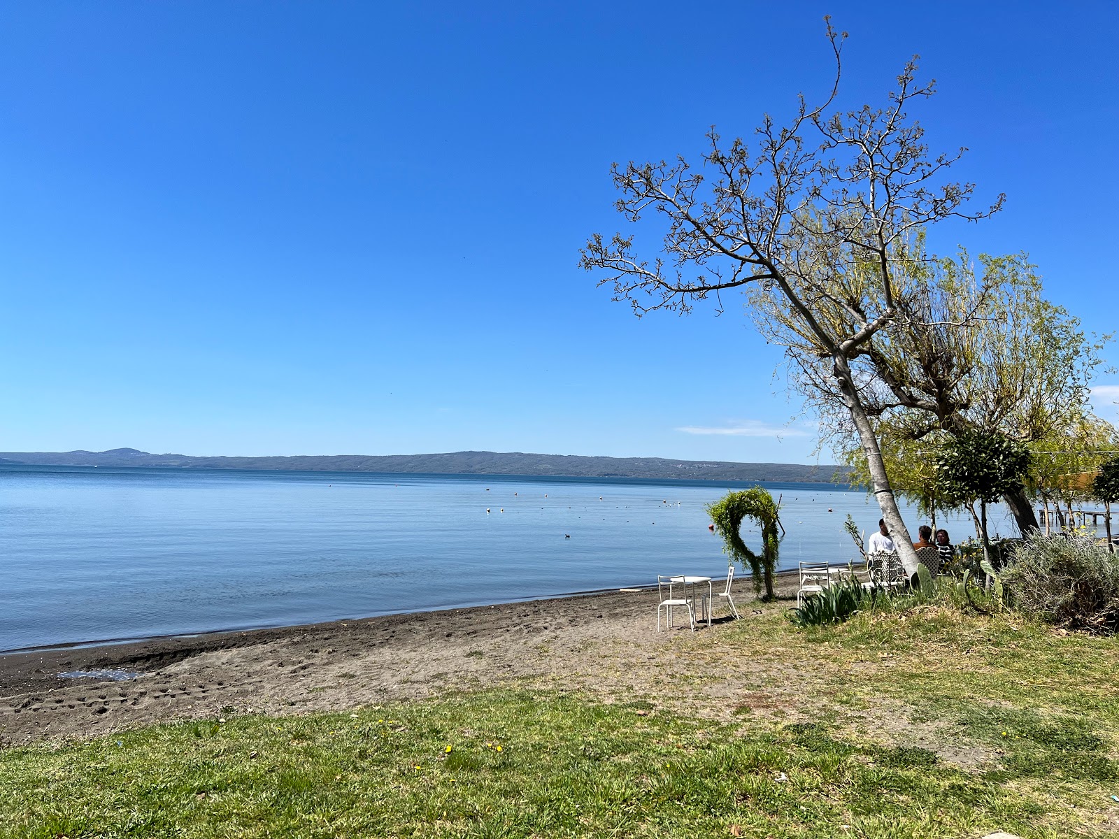 Foto di Spiaggia Lago Bolsena e l'insediamento